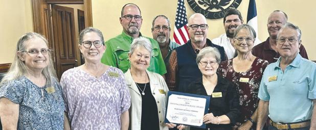 DISTINGUISHED SERVICE AWARD