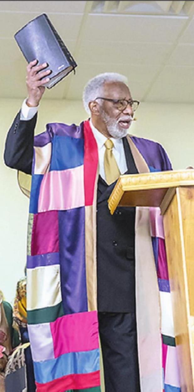 Longtime pastor, teacher says he is stepping down