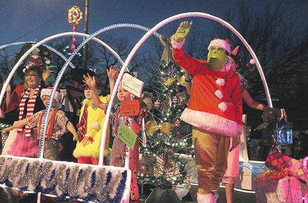 Chamber plans ‘reverse Christmas parade’