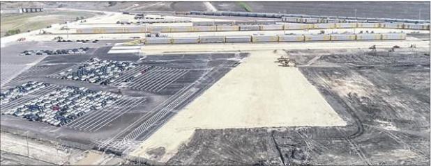 Tesla leasing 183K SF building in Taylor