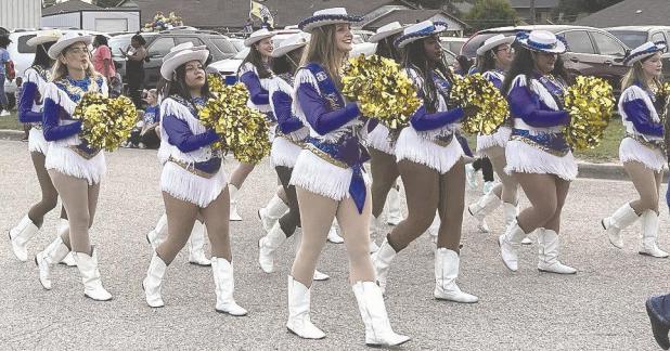 Scenes from the 2023 Homecoming parade