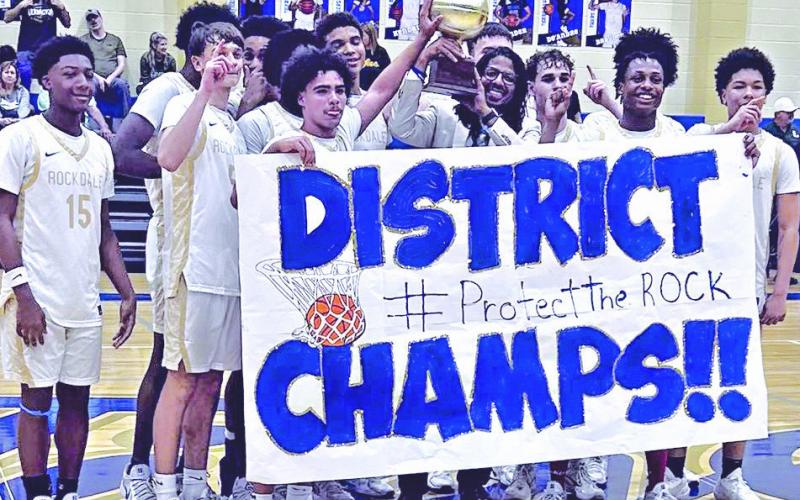 The Rockdale Tigers are District 19-3A champs and were able to do it in front of a home crowd last week. The Tigers finished district with a 10-2 record, after starting the year at 6-15. Reporter/Nathan Flores