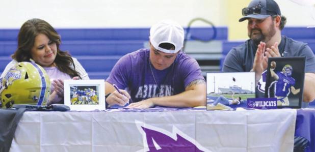 Robinson fights way to signing day