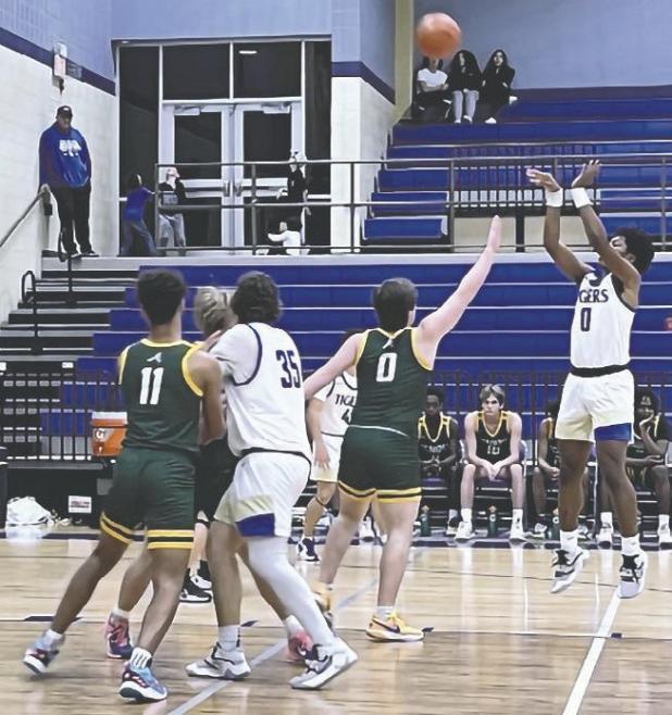 ROCKDALE HIGH SCHOOL BASKETBALL