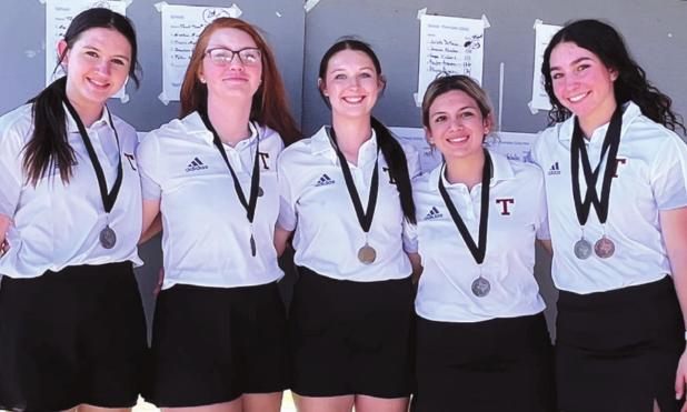 LADY DOGS GOLF