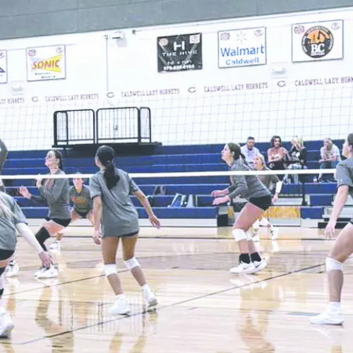 VOLLEYBALL SCRIMMAGE