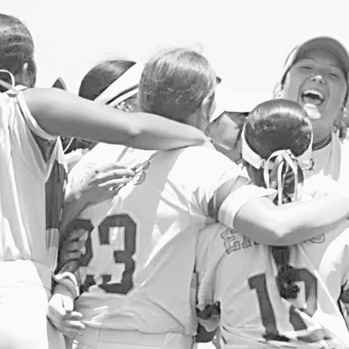 STATE BOUND— The Lexington Lady Eagles’ softball team is off to their first UIL Class 3A-Division II state title game after sweeping Jourdanton last week in two games, 2-0 and 10-4. The state semifinal champions will face off against Coahoma at 4 p.m. Thursday in Austin at the University of Texas’ McCombs Field. TheEagle.com photo