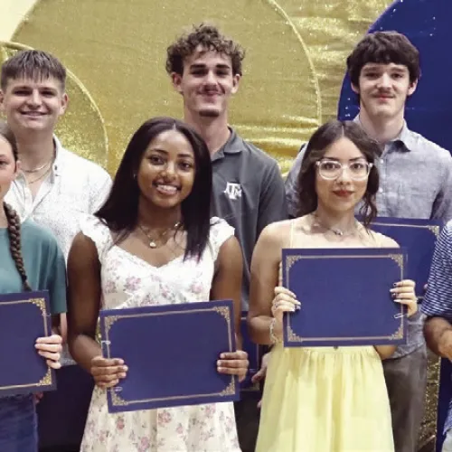 Rotary Scholarship winners (not in order) Brody Willard $2,000, Destinee Bluford $2,000, Blake Vance $1,000, Chase Nadeau $1,000, Alex Cooper $1,000, Emily Zientek $1,000, Jayden Davenport $1,000, Grace Patton $1,000, Aaliyah Aspilaire $1,000, Zarriah Arvizu $1,000 and Mason Lillard $1,000 with Macy Wages and Melissa Barchuch.