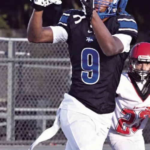 Rockdale freshman Canaan Miles hauls in a pass from QB Hayze Hamrick during the JV game against Lorena last Thursday. Miles scored four TDs in the 38-28 Tiger victory, as the JV improved to 7-0 overall and 4-0 in district. Photo by Steve Young