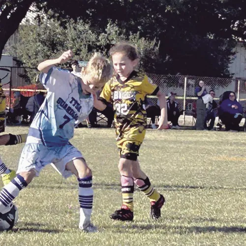 THAT’S A WRAP!— Rockdale Youth Soccer Association wrapped up its season this past weekend. An endof- year party is scheduled for 6 p.m. Saturday at the Rockdale Youth Soccer Fields. Above, Mateo Olivares and teammates play defense during Saturday’s match in Thorndale. Photo by Esme Ruelas-Olivares
